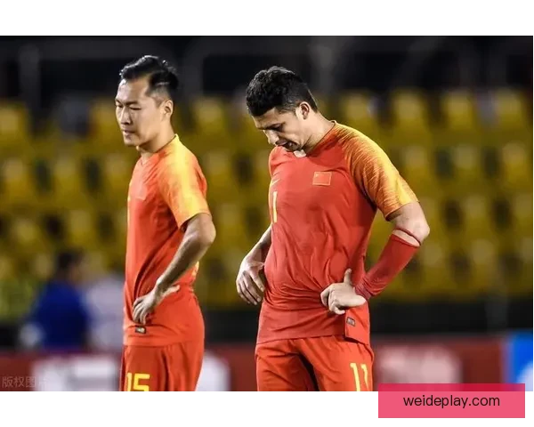 以特巴斯称国足中超应进世界前十中国六成人热爱足球推动改革期待未来